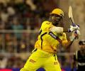 Dhoni's blaze thrills Eden Gardens