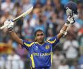 Jayawardene gives up vice-captaincy