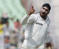 Stats: Bhajji is 11th bowler to get 400 Test wkts