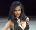 Model Poonam Pandey to bare all if India wins WC