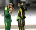 Afridi vs Waqar: Infighting in Pakistan team