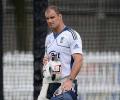 Pietersen row overshadows Strauss' 100th Test