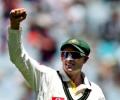 Hussey announces retirement from international cricket