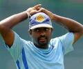 Muralitharan to play for Melbourne Renegades in Big Bash