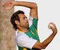 South Africa bring back spinner Tahir for Adelaide Test