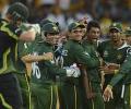 Big win for Pakistan but Australia make semis