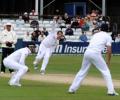 Swann shines as England cruise to Ashes warmup win