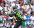 Pak retain Misbah, Hafeez for SA Tests; omit openers Farhat, Umar