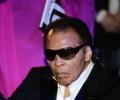 Boxing great Muhammad Ali hospitalized with pneumonia