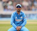 Injured Saha out, Karthik roped in for 3rd Test against SA