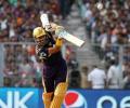 Kolkata knock Bangalore out, qualify for play-offs