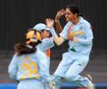 India Women close in on victory against SA