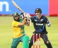 Amla, De Villiers lead SA to comfortable win over New Zealand