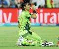 Misbah wants to look ahead after batsmen flop