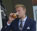 Flintoff becomes teetotaler 'to ward off depression'