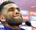 Alves to decide on Barca future after Champions League final