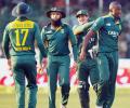 Bowlers lift South Africa to win over Australia