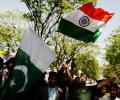 Pak man sings Indian national anthem at Indo-Pak match