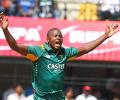 Rabada to replace injured Steyn for South Africa