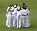 Advantage South Africa after Sri Lanka lose 7 wickets