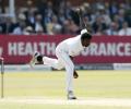 Sri Lanka bowler Eranga discharged from hospital after heart scare