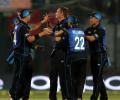 Williamson hits century as New Zealand edge past India