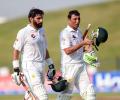 Pakistan farewell Misbah, Younis with dramatic win