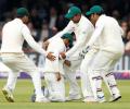 Pakistan cricketers told to ditch smartwatches