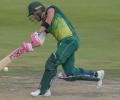 Du Plessis ton helps South Africa to easy win over Sri Lanka