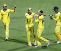 Australia edge Pakistan by 6 runs in 4th ODI