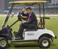 WATCH: Cricket legends take lap of honour at Eden Gardens!