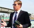 Warne auctioning 'baggy green' to raise funds for bushfire victims