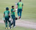 Pakistan win last-ball thriller against South Africa