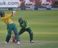 Markram leads South Africa to easy T20 win over Pakistan