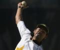 Saqlain wants bowlers' 15-degree elbow rule reviewed