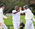 South Africa have New Zealand reeling in second Test