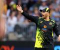 Finch reprimanded for using F-word against umpires