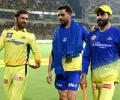 Dhoni blames dew for CSK's defeat vs KKR