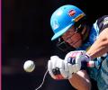 Women's BBL: Harris smashes six with broken bat