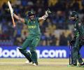 PIX: South Africa edge Pakistan in thriller to go top