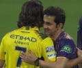 Dhoni's Warm Hug With Gambhir