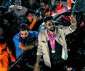 Hyderabad erupts in joy as WC champ Siraj returns!