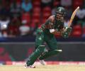 T20 WC: Shakib keeps Bangladesh alive for Super 8 spot