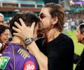 That SRK Kiss On Gambhir's Forehead!!!