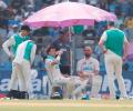 PIX: NZ players melt under Mumbai's scorching sun