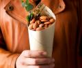 Why diabetics should eat more almonds