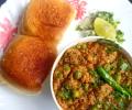 Recipe: Mayur's Meatless Soya Kheema-Pav