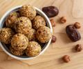 Recipe: Oats Laddoos, Jowar Shakarparas