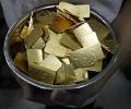 Gold dealers rush to set up refineries