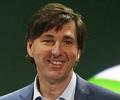 Zynga, seeking salvation, names Microsoft Xbox head as CEO